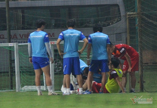 Xuân Trường chấn thương bỏ tập, HLV Park Hang Seo tái mặt-5