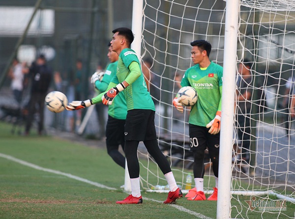 Xuân Trường chấn thương bỏ tập, HLV Park Hang Seo tái mặt-11