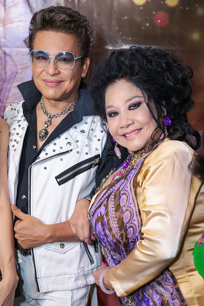 Đời tư của MC Thanh Bạch – nhân vật chính” trong ồn ào với NS Xuân Hương: Hai người vợ”, 9 lần tổ chức đám cưới vẫn bị nghi ngờ giới tính-7