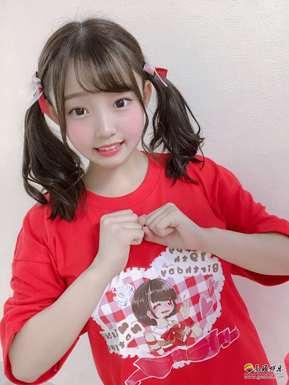 Cô bé mặt học sinh khiến ai cũng thảng thốt với thân hình phụ huynh-1