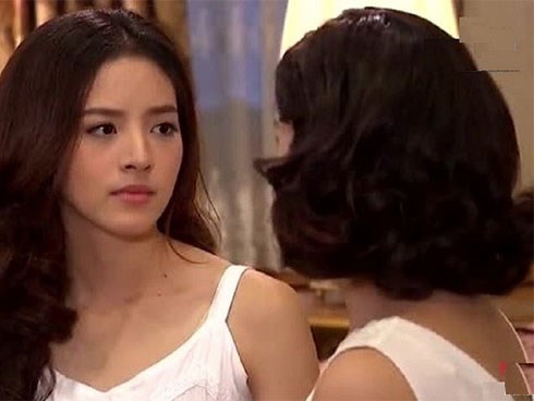 Vừa chuyển cho bố mẹ đẻ 30 triệu đã bị mẹ chồng bắt gặp, nàng dâu rúm ró thì bà lạnh lùng quay bước nhưng phản ứng sau đó mới lạ