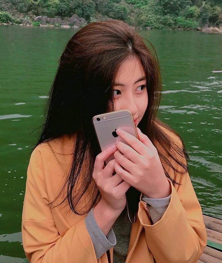 Huyền Baby và các hot girl có em gái nổi bật không kém chị-10