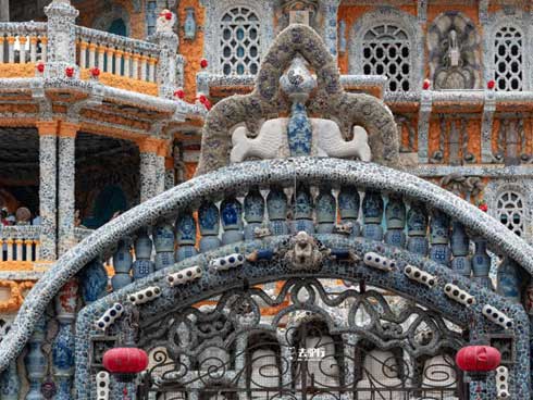 Ông lão nhặt được hũ gốm, mang về làm chậu cho gà ăn, ai ngờ là bảo vật vô giá-3