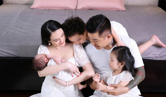 Được vợ chăm sóc, tặng quà sinh nhật sớm, Tuấn Hưng tiết lộ: ‘từ lúc em lấy vợ có con chả bao giờ đi shopping luôn’-1