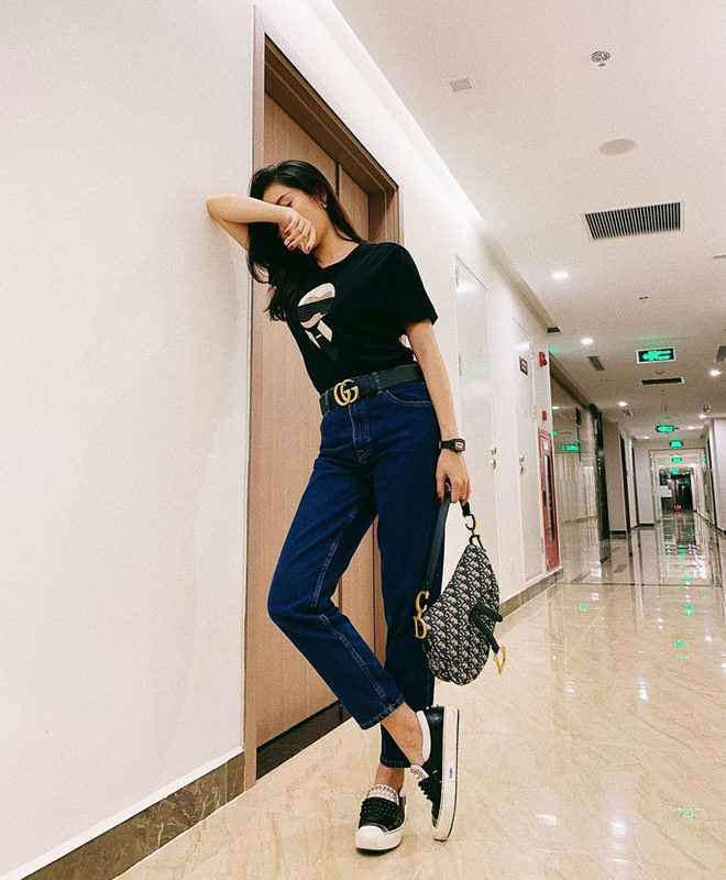 Bí quyết phối đồ với quần jeans đẹp như Hà Tăng và dàn mỹ nhân Việt-12