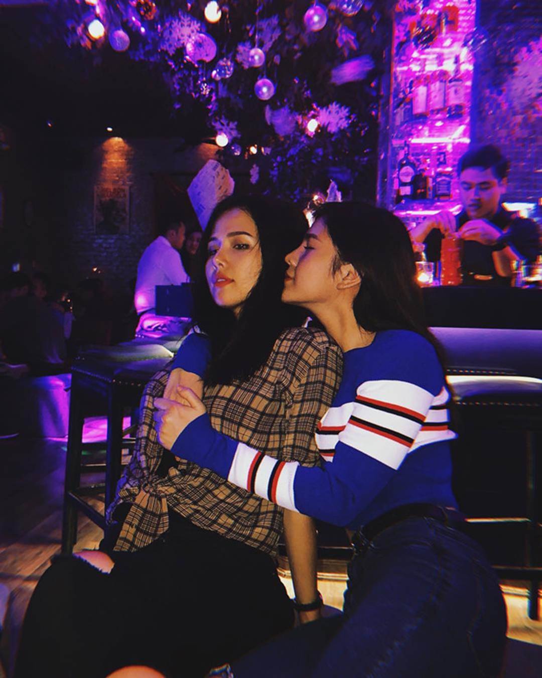 3 cặp bạn thân chứng minh con gái đẹp nhất khi không thuộc về ai-3