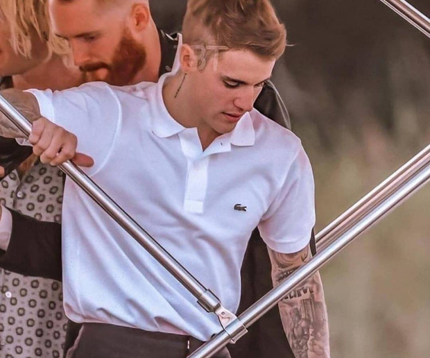 Đám cưới thế kỷ của Justin Bieber: Cô dâu chú rể cuối cùng đã lộ diện, xúc động tuyên thệ Con đồng ý trước 154 khách mời-19