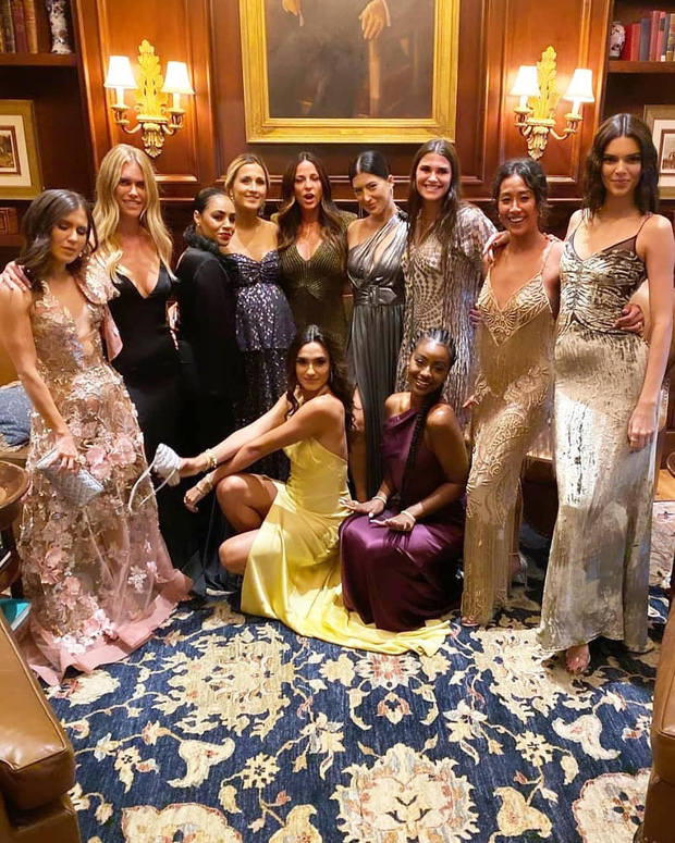 Đám cưới thế kỷ của Justin Bieber: Cô dâu chú rể cuối cùng đã lộ diện, xúc động tuyên thệ Con đồng ý trước 154 khách mời-29