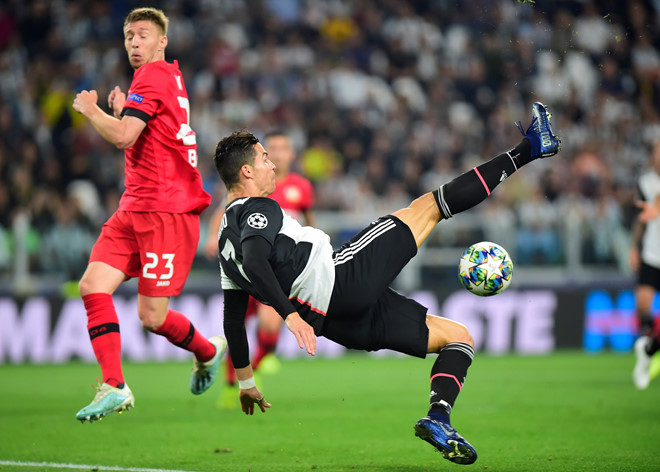 Ronaldo lập công giúp Juventus thắng 3-0-1