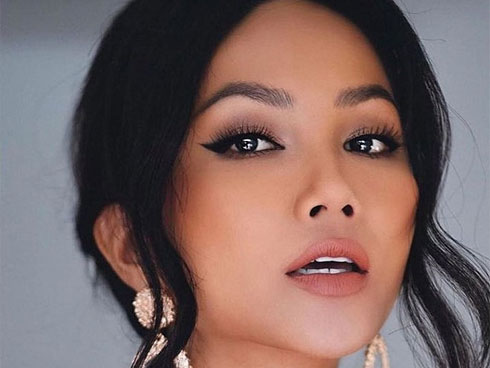 Các hoa hậu lao đao khi bị đồn mang bầu và sinh con cho đại gia-4