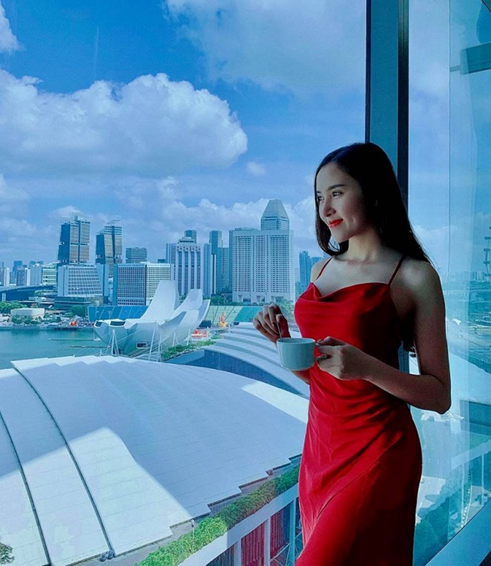 Hoa khôi hôn bạn diễn trước mặt bạn trai trên truyền hình, đời thực ra sao?-6