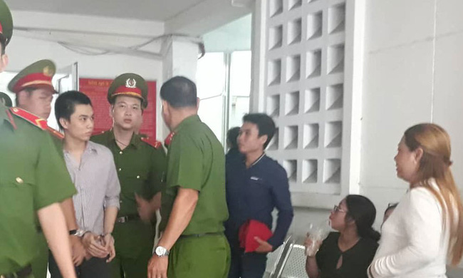 Nước mắt người mẹ nghèo trong 2 vụ án nam sinh chạy xe ôm công nghệ bị sát hại, cướp tài sản-2