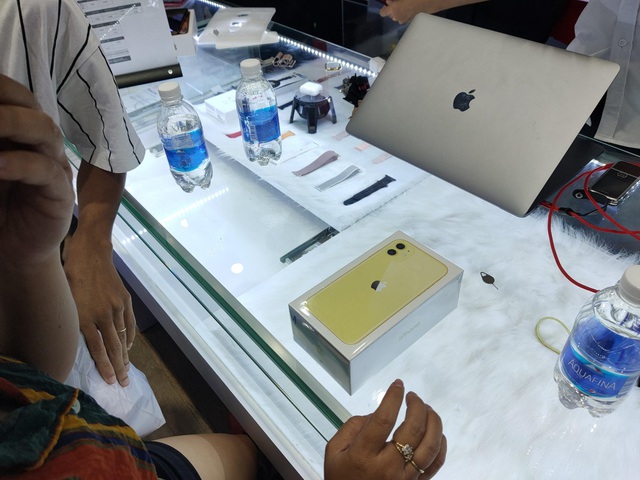 iPhone XS Max ế ẩm trước cơn bão iPhone 11 Pro Max tại Việt Nam-2