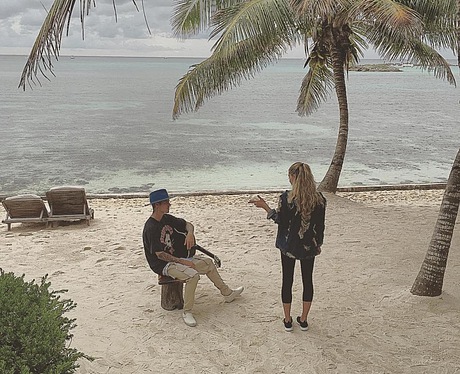 Chẳng ai ngờ Justin Bieber lại sủng” vợ đến nhường này: 10 năm trước đã âm thầm để ý, rước về là đội nàng lên đầu”-3