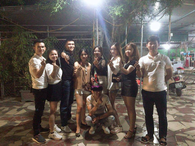 Bạn thân nhà người ta chưa bao giờ khiến dân mạng thất vọng: Thấy bạn ế bền vững, in ngay banner tuyển người yêu hộ-4