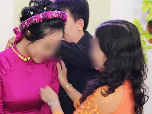 Nhà trai đi sính lễ cả 3 cây vàng vẫn bị nhà gái đùng đùng đuổi về, lý do đến từ một câu nói thế này của mẹ chồng tương lai