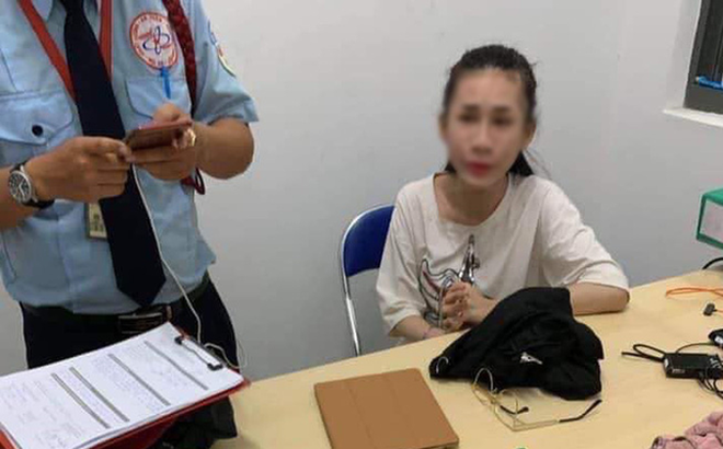 Nữ quái chị hiểu hông bị bắt vì cướp giật điện thoại ở Sài Gòn-1