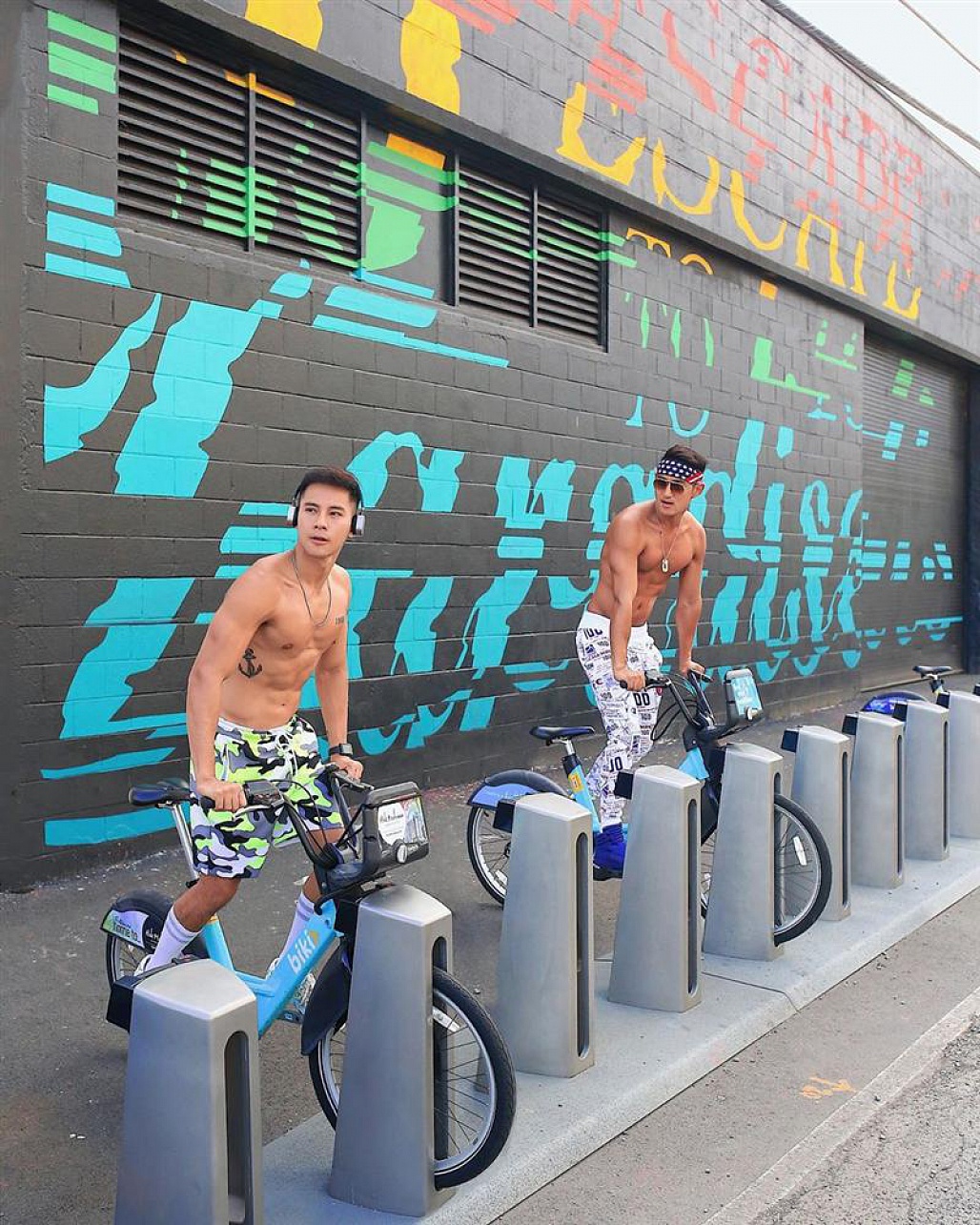 Hôn nhân màu hồng của Hồ Vĩnh Khoa và bạn đời đồng tính sau 2 năm làm đám cưới-5