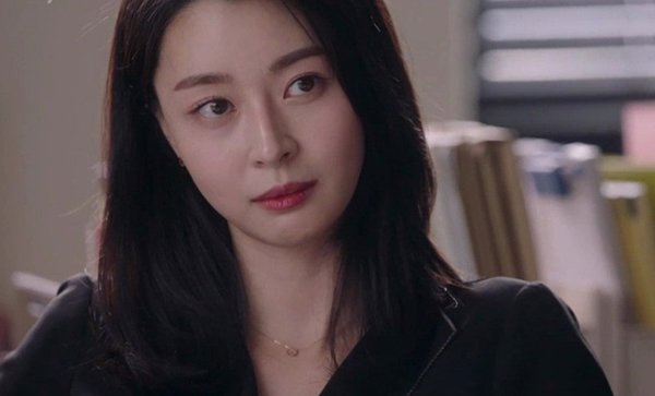 Mẹ chồng tương lai nhờ lấy hộ túi áo, tôi đùng đùng hủy hôn khi thấy giấy lạ rơi ra-2