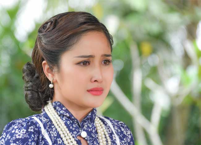 Vợ cũ Phan Thanh Bình bỗng hao gầy tới hốc hác, dáng lá liễu nhưng vòng 1 vẫn đầy-2