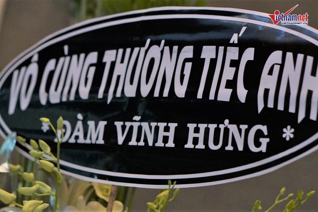 Chú chó của nghệ sĩ Xuân Hiếu bỏ ăn, nằm phục bên linh cữu chủ-9