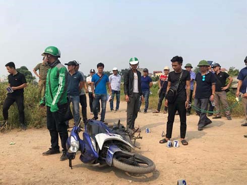 Vụ nam sinh năm nhất chạy Grab bị sát hại: Công an lý giải về việc dùng dây buộc nghi phạm trong lúc thực nghiệm