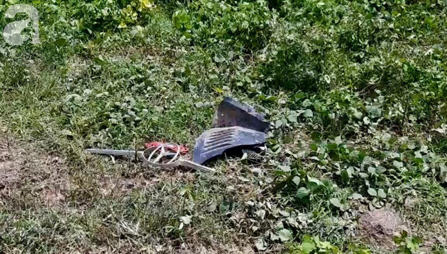 Quặn lòng đám tang 3 người chết trong xe Mercedes dưới kênh nước, người mẹ khóc ngất bên linh cữu các con-6