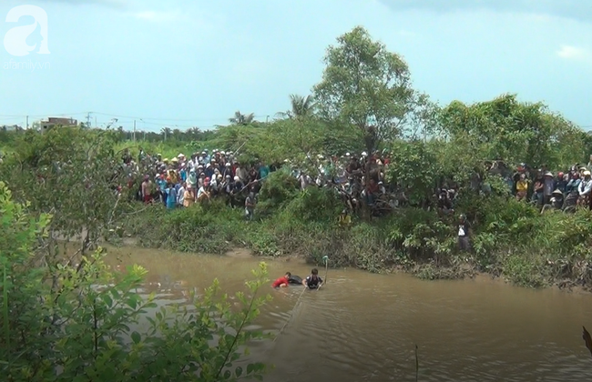 Vụ Mercedes nằm dưới kênh, 3 người tử vong: Hé lộ thông tin về người cầm lái-2