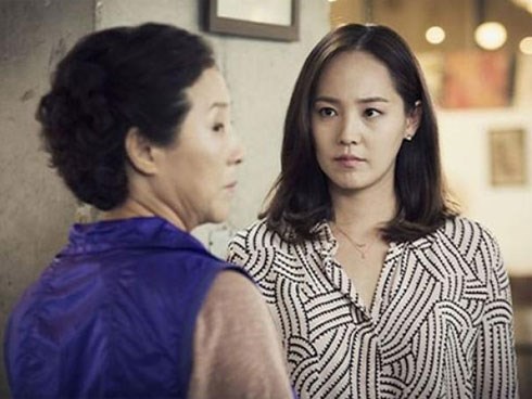 Nàng dâu phản đòn khi mẹ chồng không đồng ý đứng tên nhà khiến bà tái mặt
