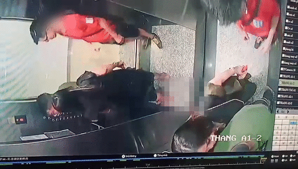 Bị camera ghi lại cảnh tiểu bậy trong thang máy gây bức xúc, người đàn ông đã đến chung cư để xin lỗi và nhờ gỡ clip-2