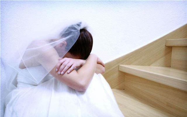 Cuộc hôn nhân yểu mệnh đến khó tin: Nâng vợ như nâng trứng, vừa đêm tân hôn vợ đã hiện nguyên hình chỉ qua một hành động-1