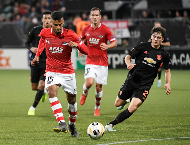 MU mất ngôi đầu bảng sau trận hòa AZ Alkmaar-1