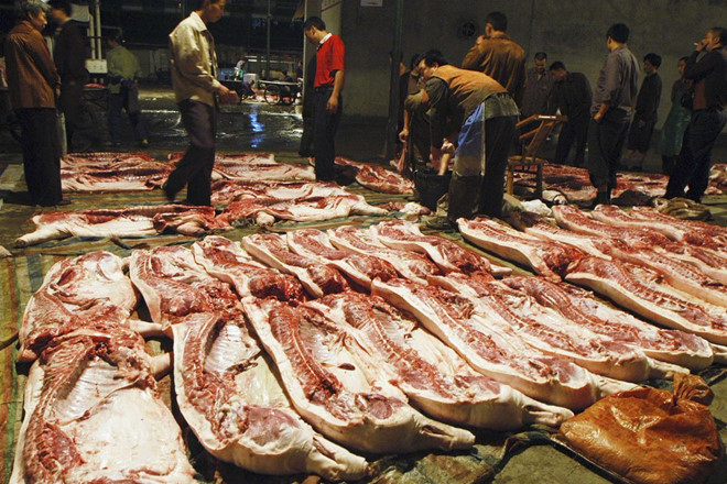 Thiếu thịt lợn, người tiêu dùng Trung Quốc bắt đầu ăn thịt giả-1