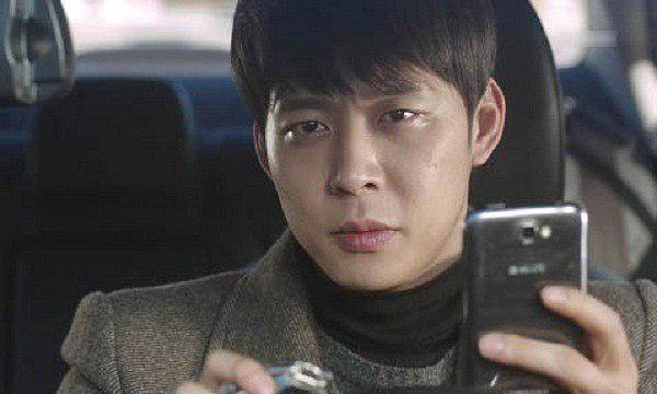 Vợ hotgirl đẻ con xấu chẳng giống ai, tôi định xét nghiệm ADN thì chết trân trước bức ảnh-2