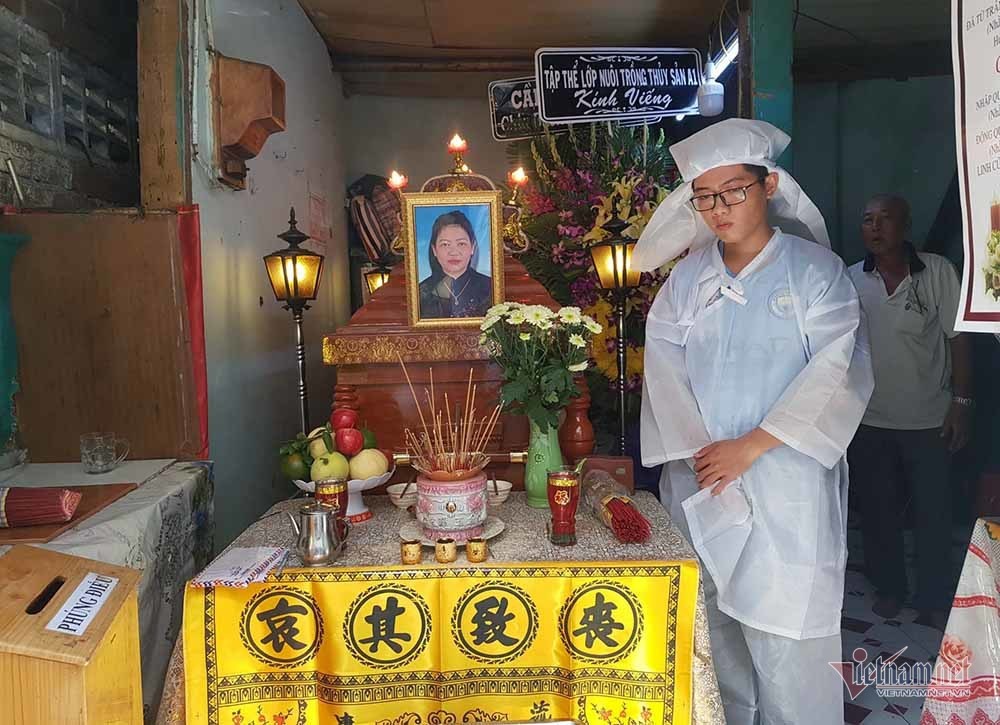 Gia cảnh khó tin của người phụ nữ lao xe xuống hồ tử vong khi triều cường-1