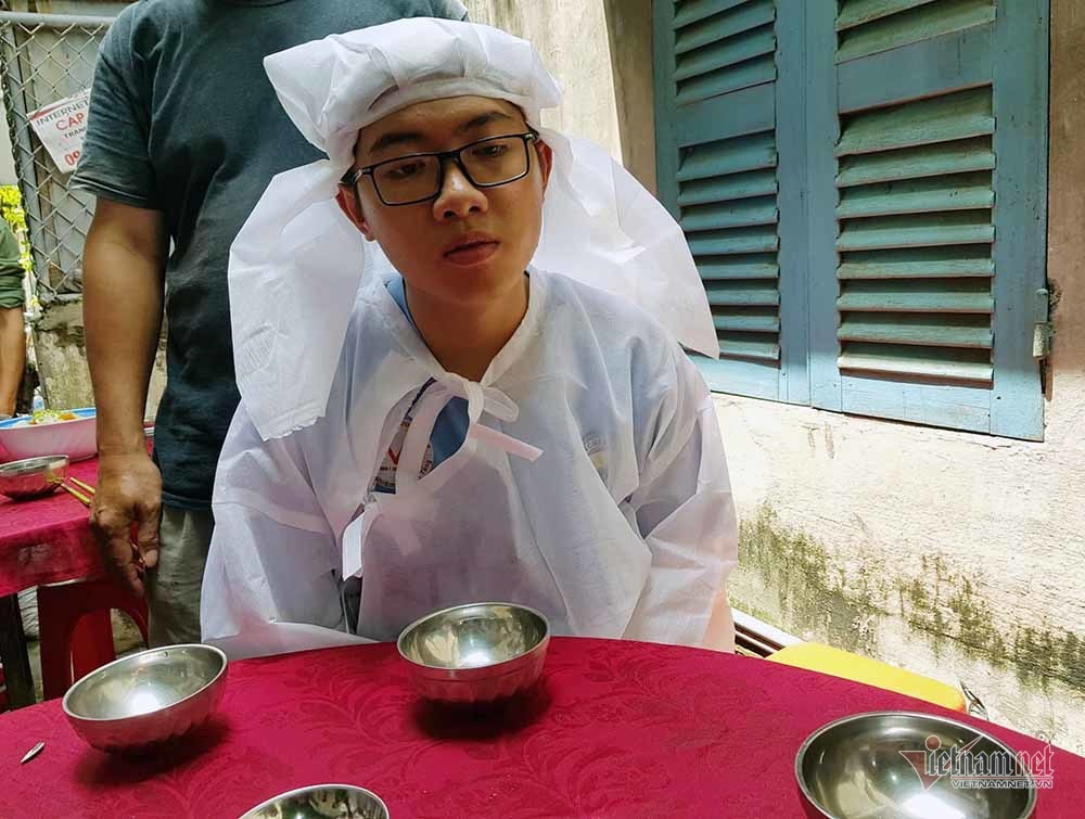 Gia cảnh khó tin của người phụ nữ lao xe xuống hồ tử vong khi triều cường-4