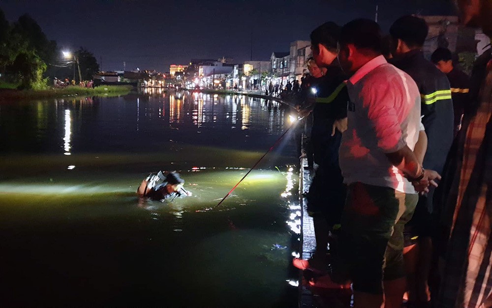 Gia cảnh khó tin của người phụ nữ lao xe xuống hồ tử vong khi triều cường-5