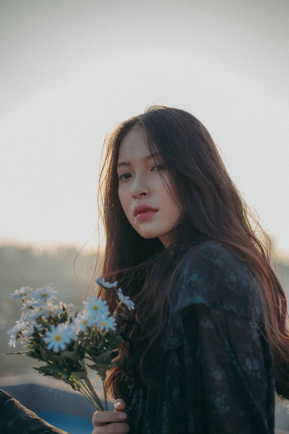 Nữ sinh 1999 ngồi trên ghế chủ toạ với vai trò Thẩm phán khiến dân tình xôn xao vì vừa xinh xắn vừa quá đỗi tài năng-12