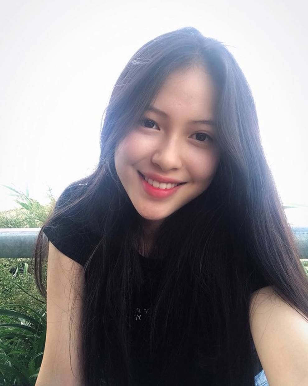 Nữ sinh 1999 ngồi trên ghế chủ toạ với vai trò Thẩm phán khiến dân tình xôn xao vì vừa xinh xắn vừa quá đỗi tài năng-18