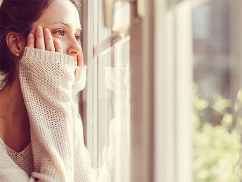 Mua cho mẹ cái áo 500 nghìn đã bị chồng mắng ngay trong siêu thị, tôi đưa ra tin nhắn ngân hàng gửi đến khiến anh nhục nhã cúi gằm mặt-3