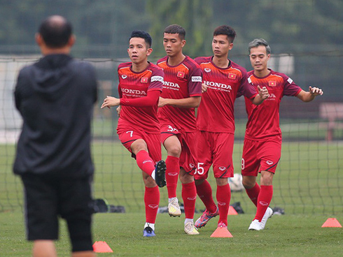 Báo Hàn Quốc lo lắng cho quá trình chuẩn bị của HLV Park-2