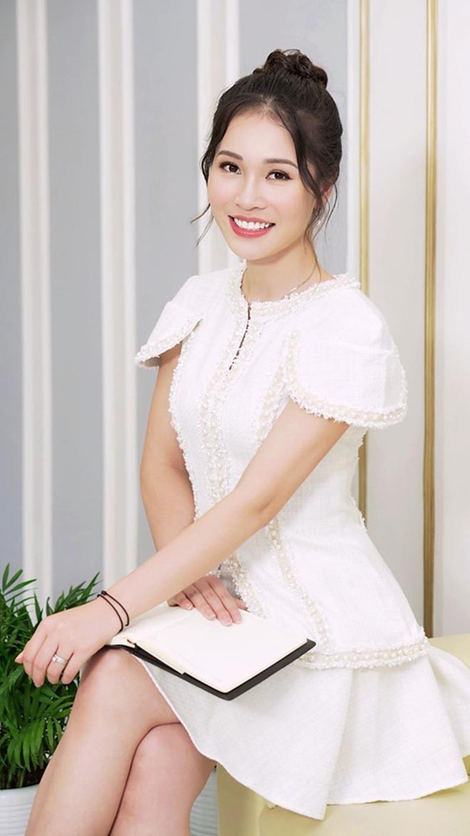 Chân dung vợ xinh đẹp của Shark Hưng: Là á hậu, kém 16 tuổi, giỏi nhiều ngoại ngữ-9