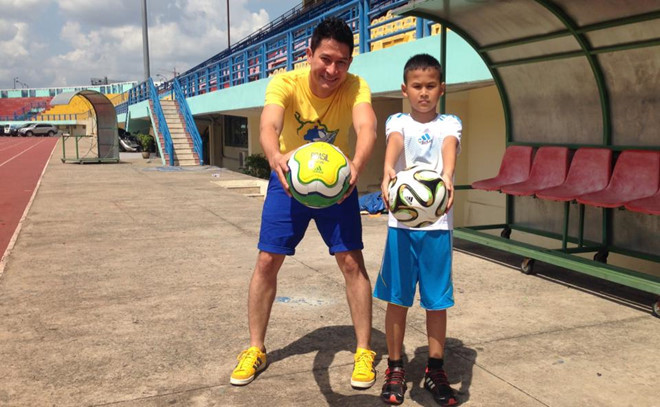 Con trai diễn viên Huy Khánh cao vượt trội, được khen đẹp hơn bố-3