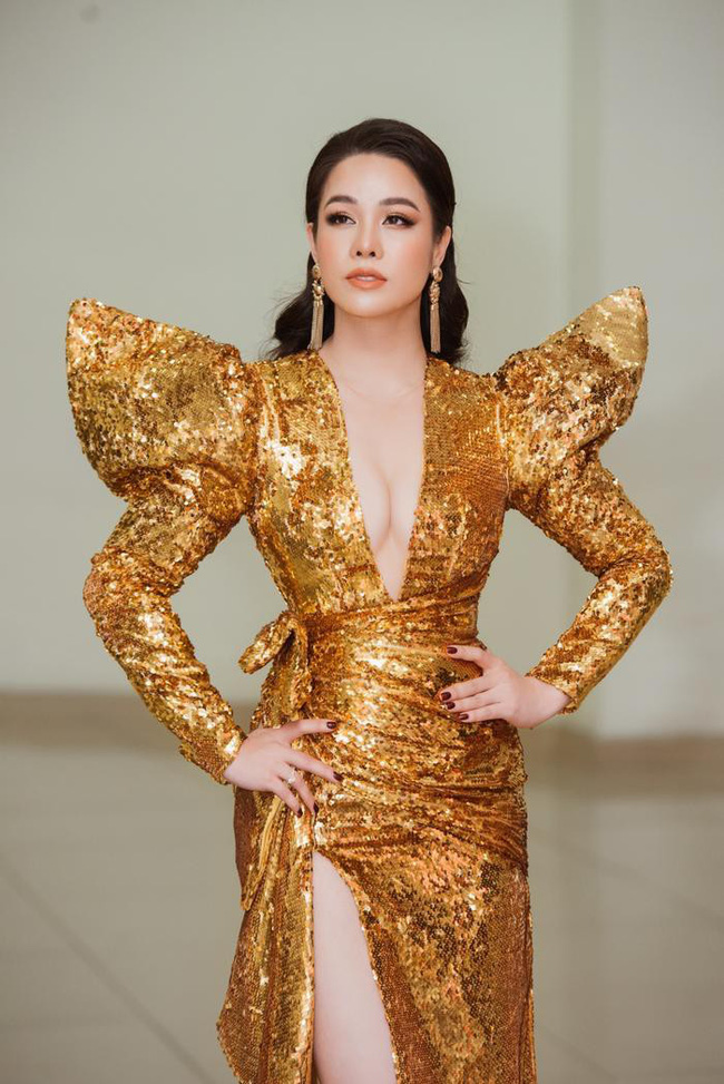 Kém 12cm chiều cao, Nhật Kim Anh cũng chẳng kém đẹp so với Siêu mẫu quốc tế Khả Trang khi cùng diện đầm lộng lẫy-3