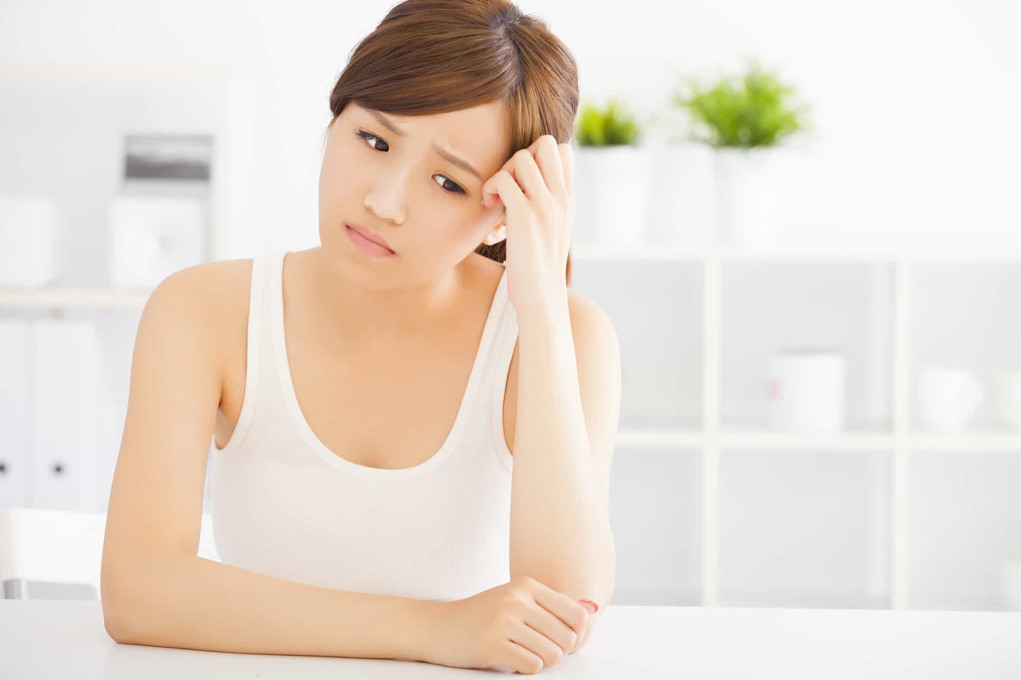 Luôn nghĩ em chồng vớ được mối ngon, nào ngờ biết lai lịch bí ẩn của em rể tương lai, tôi choáng váng tột độ-2