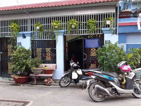 Bà 72 tuổi kể 2 phút kinh hoàng giằng co với tên trộm vào nhà giật túi xách tiền vàng