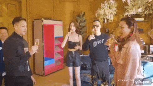 Ngọc Trinh, Khắc Tiệp tiêu hết 5 tỷ một lần shopping, vào phòng dành riêng cho VIP tại Pháp-4