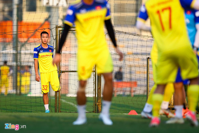 Tuấn Anh nhắn tin động viên tân binh bị HLV Park loại-1