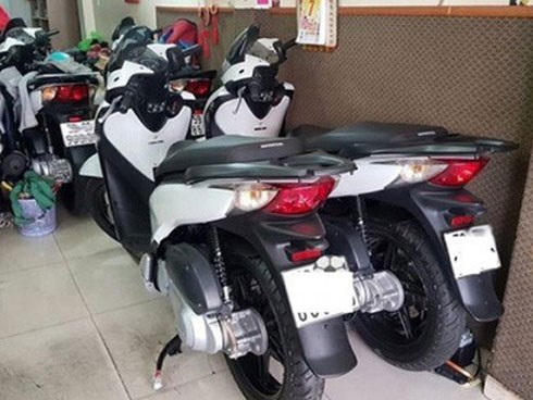 Chiêm ngưỡng bộ đôi Honda SH 2 tỷ, đắt ngang xe sang Mercedes