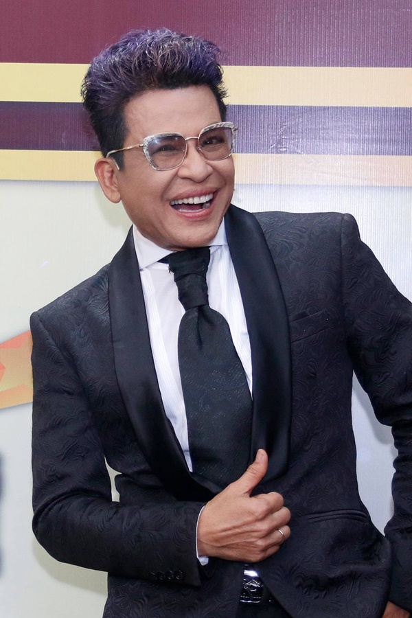 MC Thanh Bạch: Tôi sẽ cưới thêm 1.000 lần với bà trùm Thúy Nga-1